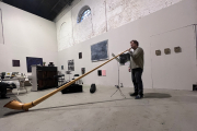 hilary_jeffery_playing_alphorn